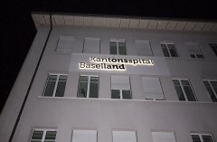 Leuchtschrift im Kantonsspital Baselland